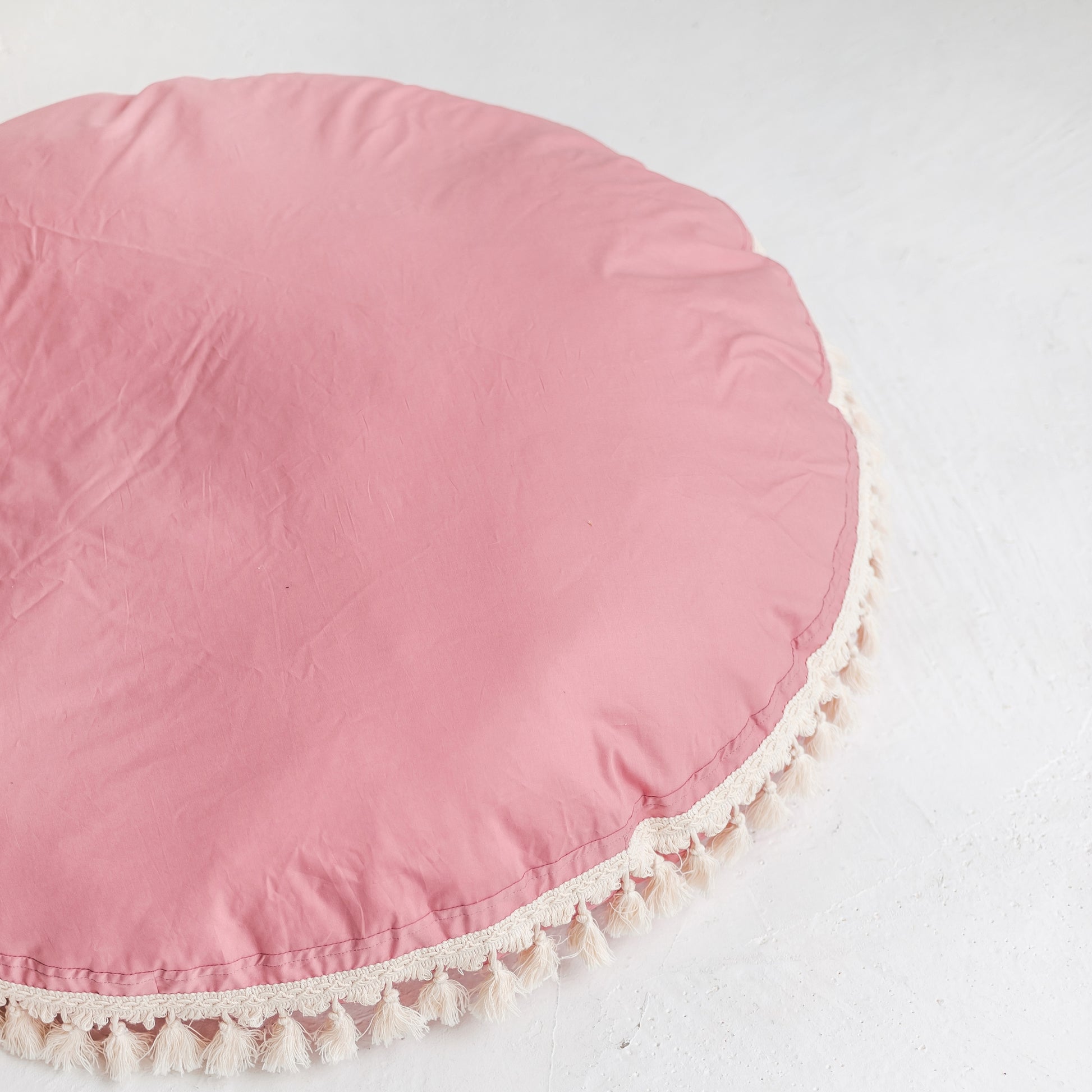 MINICAMP – Cuscino da pavimento grande con nappine colore rosa