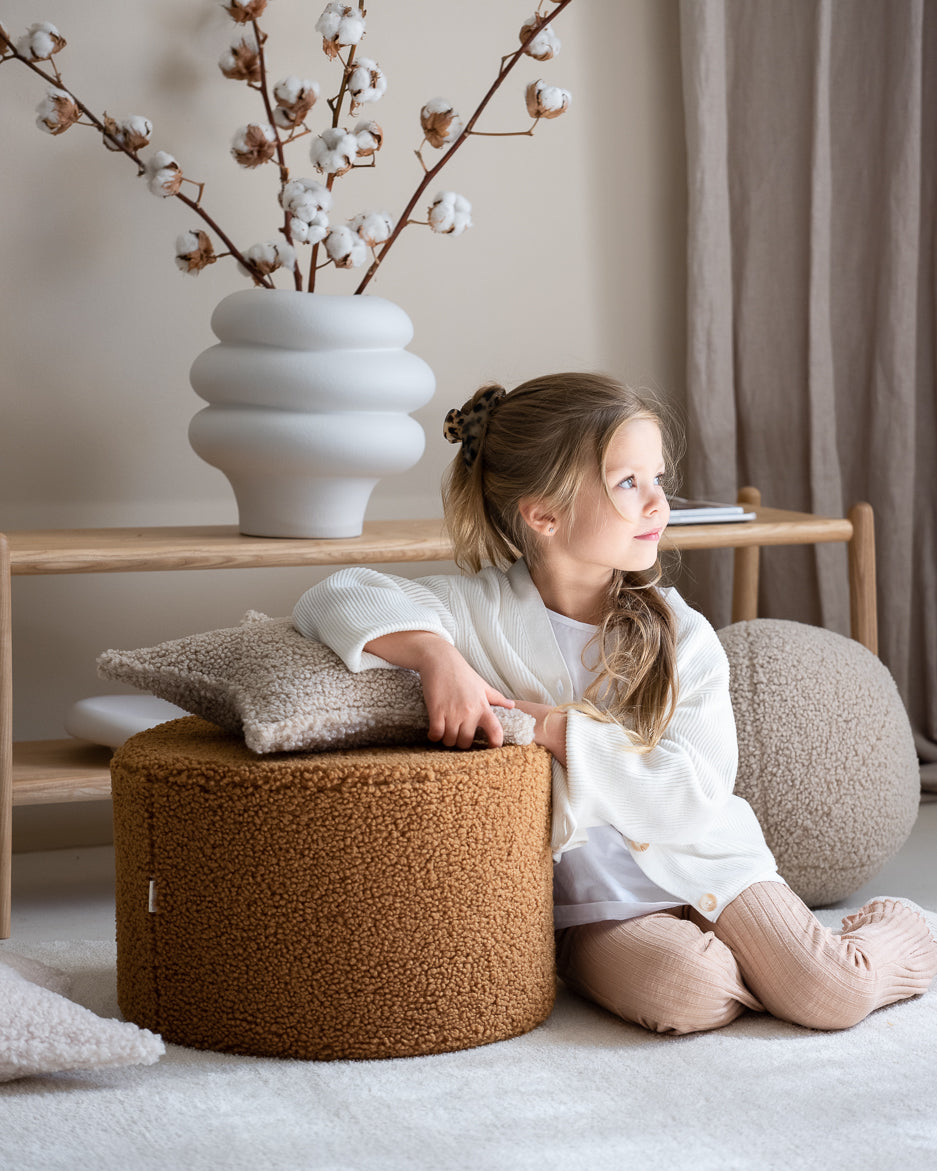 Maple Pouffe – Stile e Funzionalità per Ogni Spazio