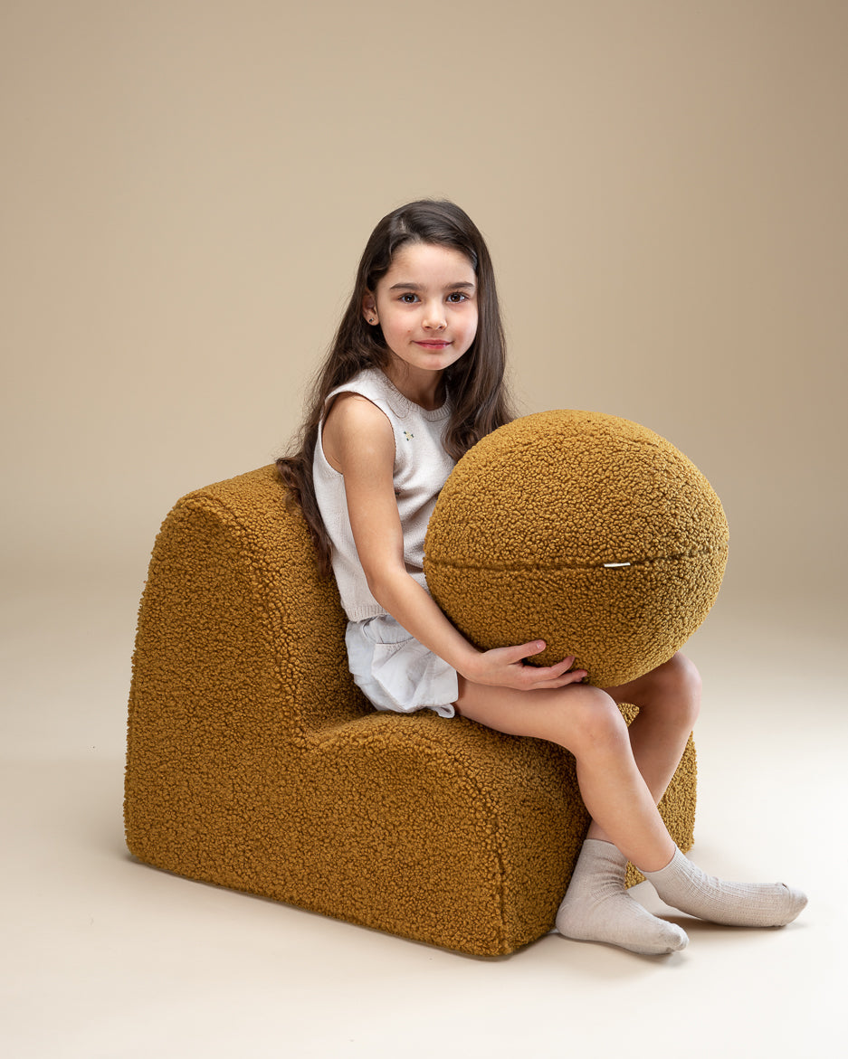 Poltroncina Maple Cloud Chair – Un Rifugio Morbido e Accogliente per il Tuo Bambino