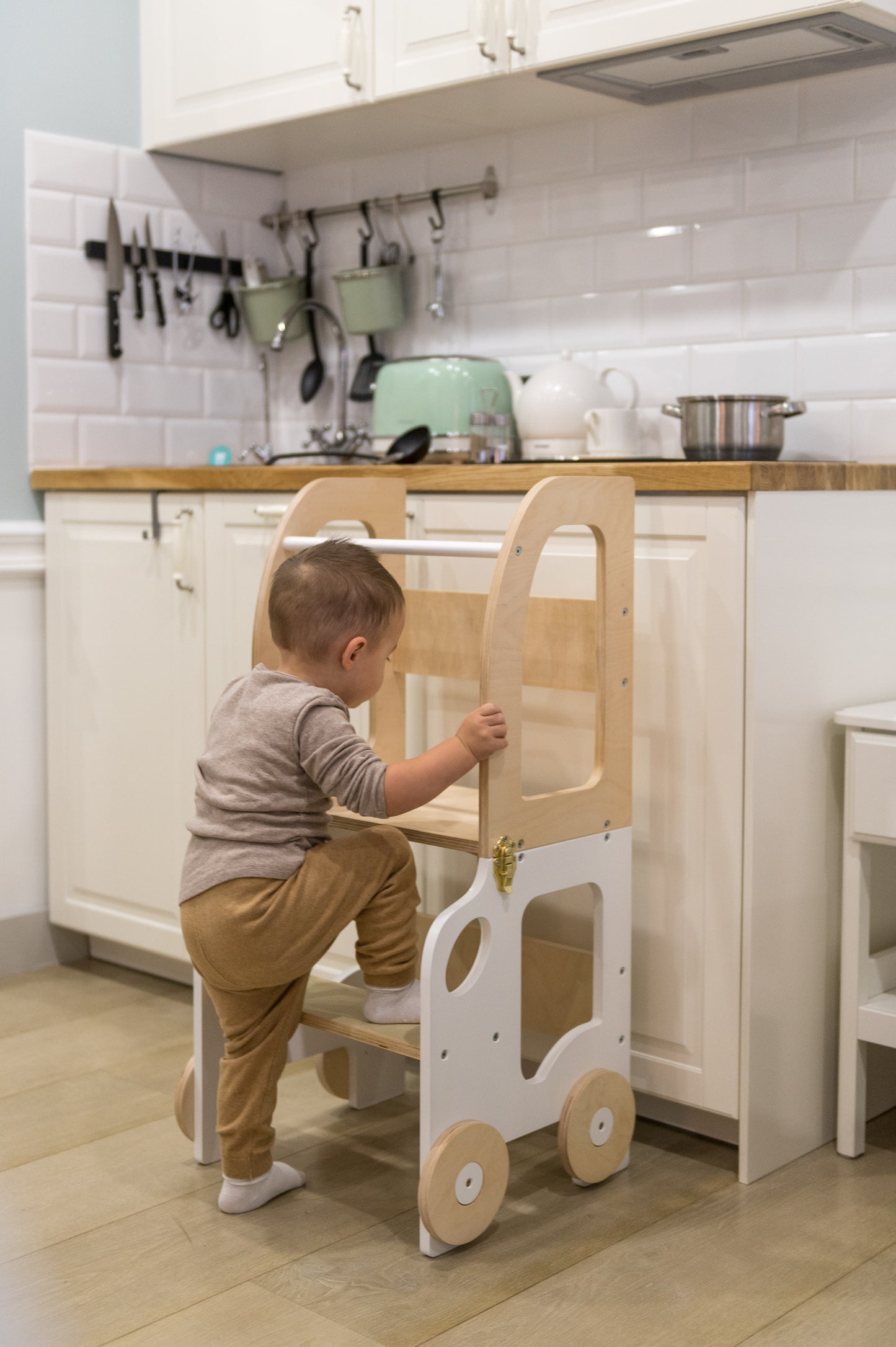 Sgabello Montessori multifunzionale Bianco e Legno Naturale - Torre di apprendimento trasformabile