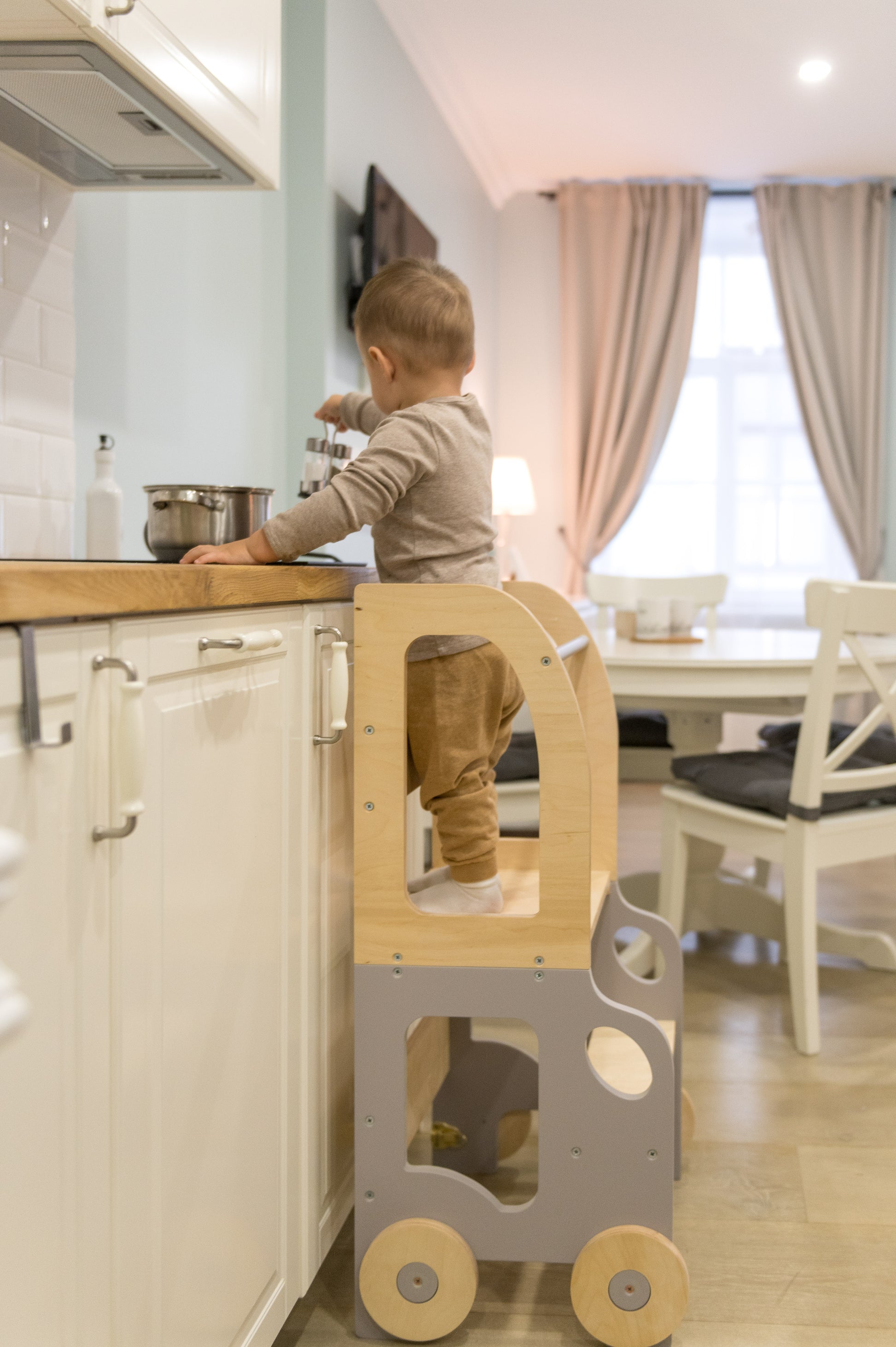 Sgabello Montessori multifunzionale Grigio e Legno Naturale - Torre di apprendimento trasformabile