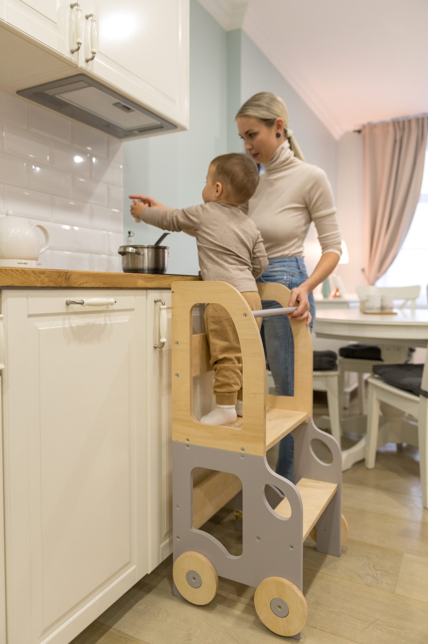 Sgabello Montessori multifunzionale Grigio e Legno Naturale - Torre di apprendimento trasformabile
