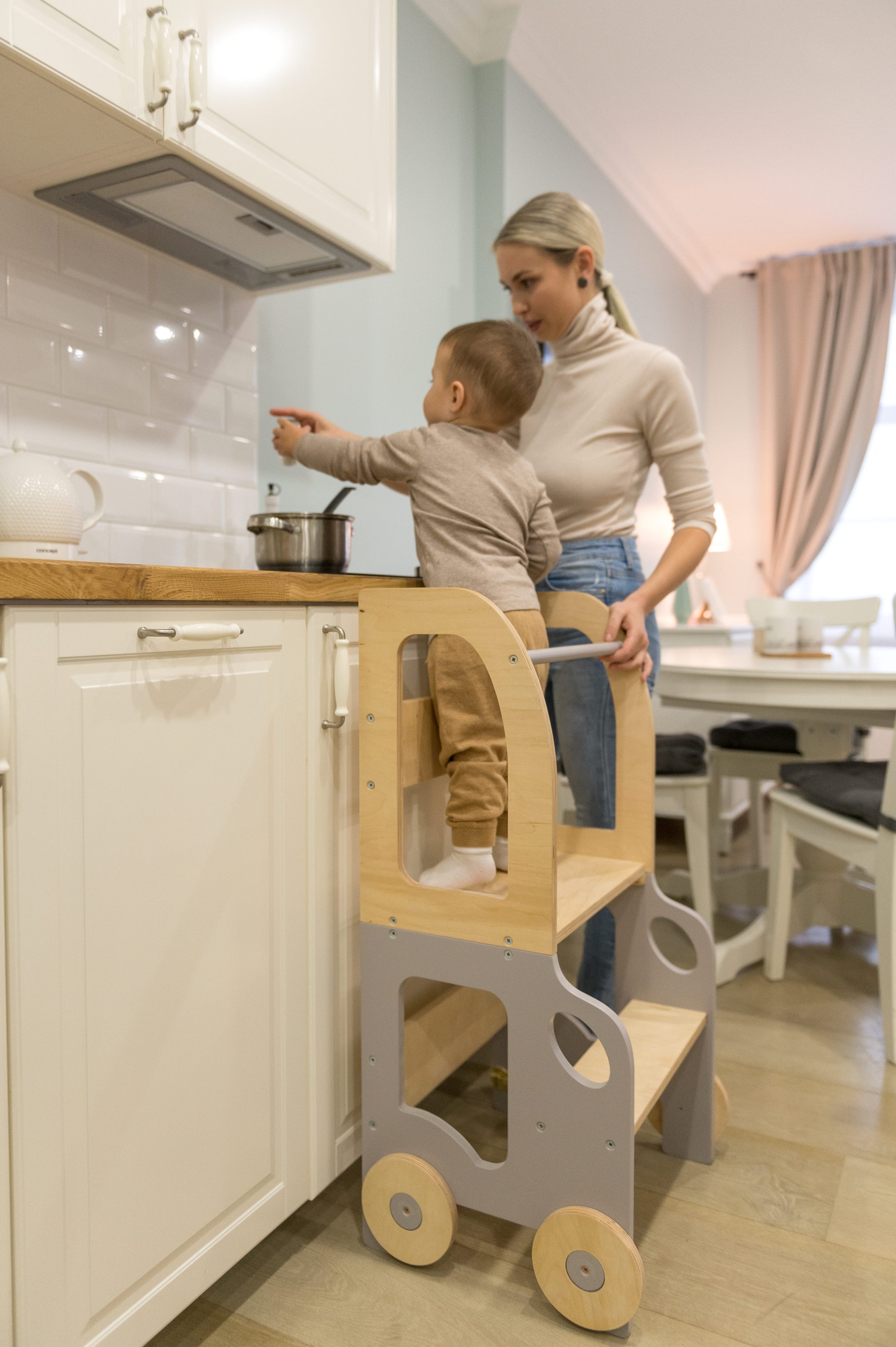 Sgabello Montessori multifunzionale Grigio e Legno Naturale - Torre di apprendimento trasformabile