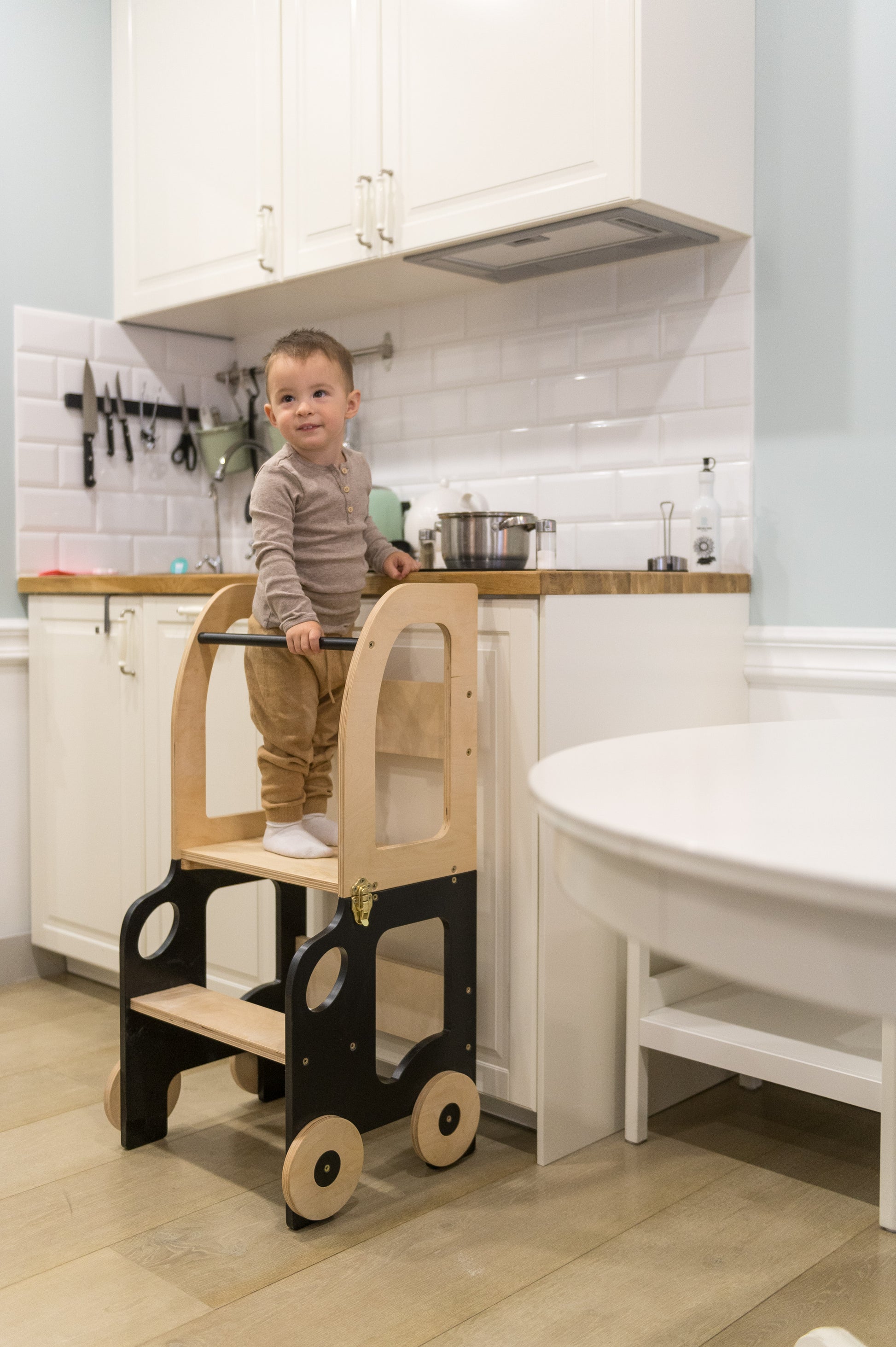 Sgabello Montessori multifunzionale Nero e Legno Naturale - Torre di apprendimento trasformabile