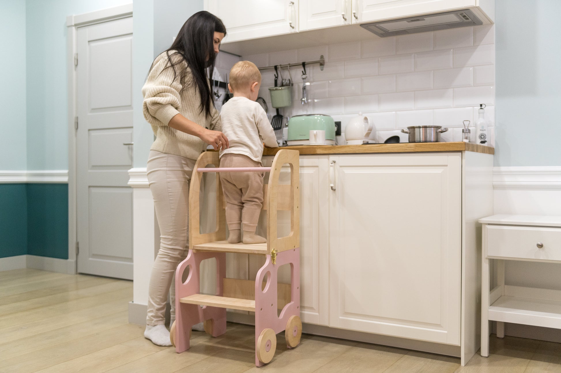 Sgabello Montessori multifunzionale Rosa e Legno Naturale - Torre di apprendimento trasformabile