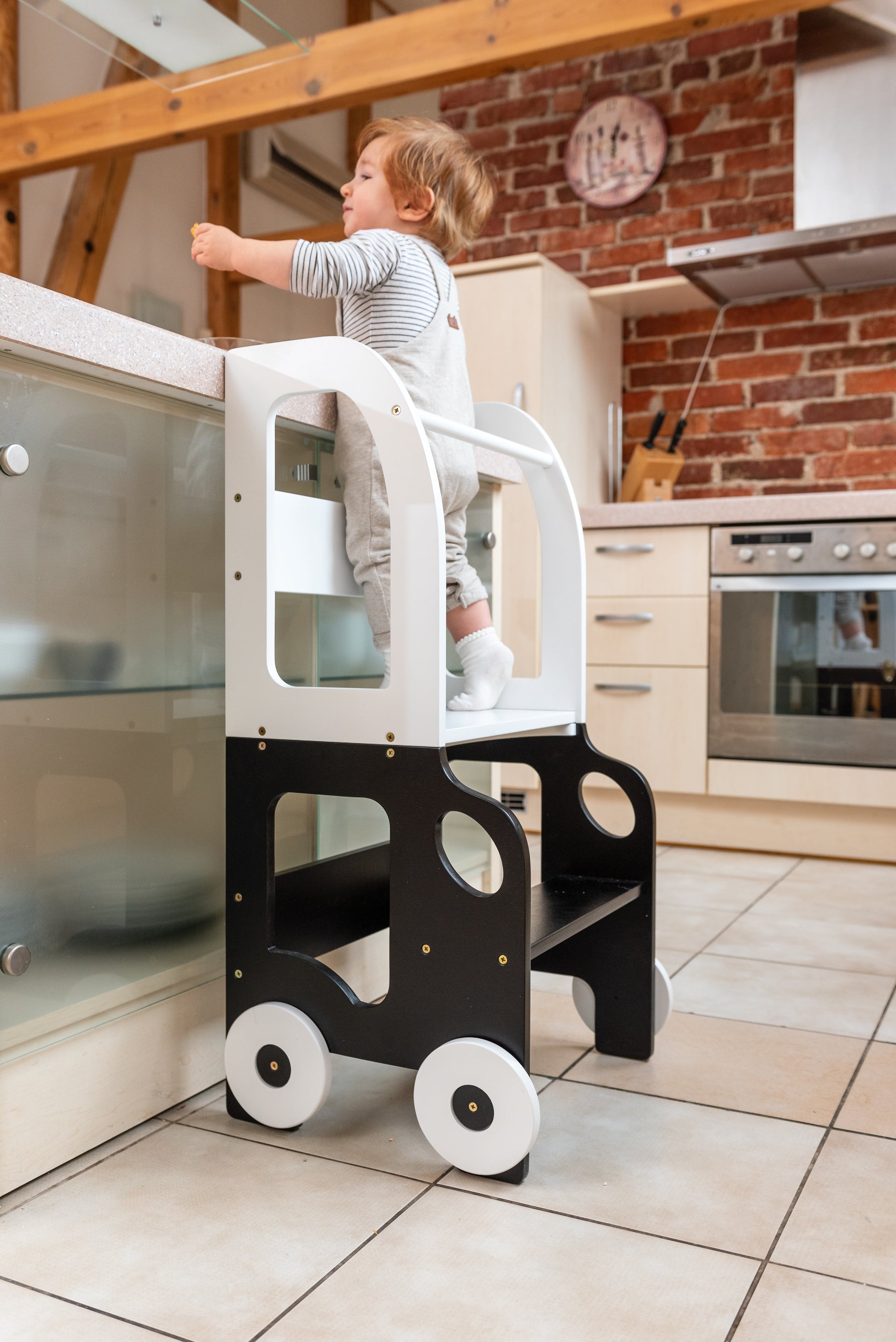 Sgabello Montessori multifunzionale Bianco e Nero - Torre di apprendimento trasformabile