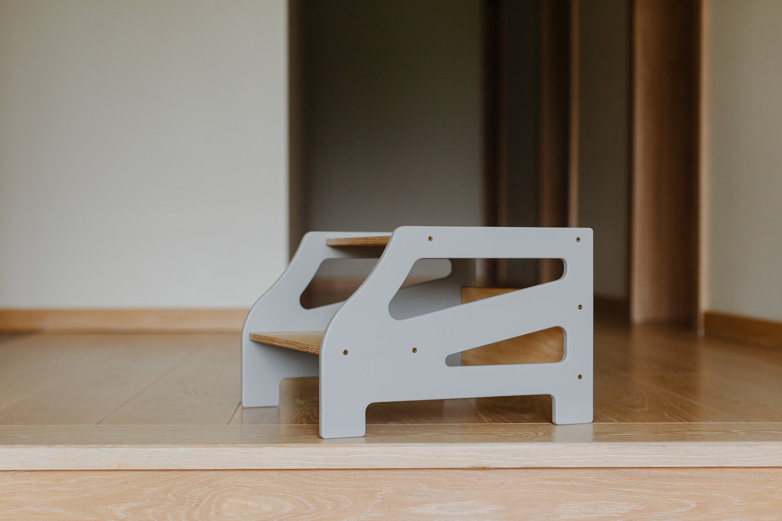 Sgabello Design a Strisce - Grigio
